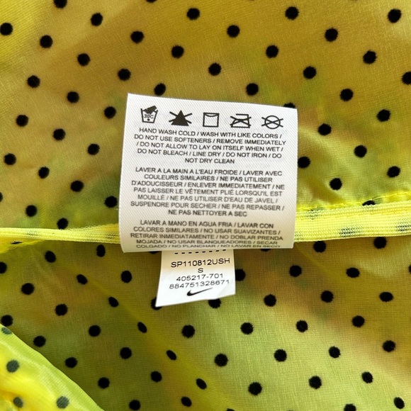 🔥Nike | Women’s lemon yellow translucent zip front running jacket black dots, S - Picture 3 of 14